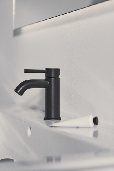 Смеситель для раковины Ideal Standard Ceraline BC268XG Silk Black