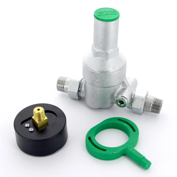 Редуктор давления 1/2" с манометром FAR FA 2815 12