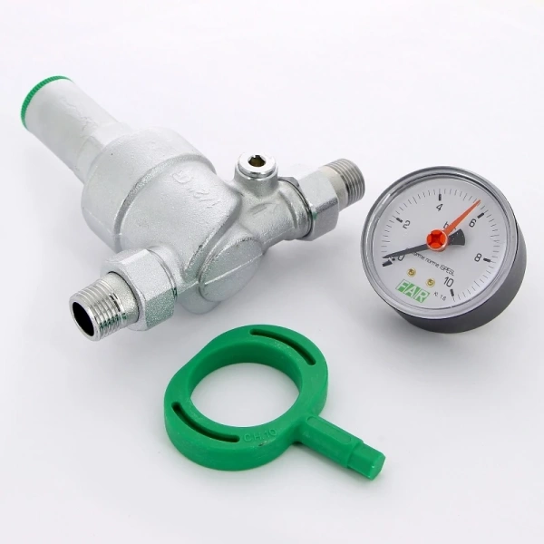 Редуктор давления 1/2" с манометром FAR FA 2815 12