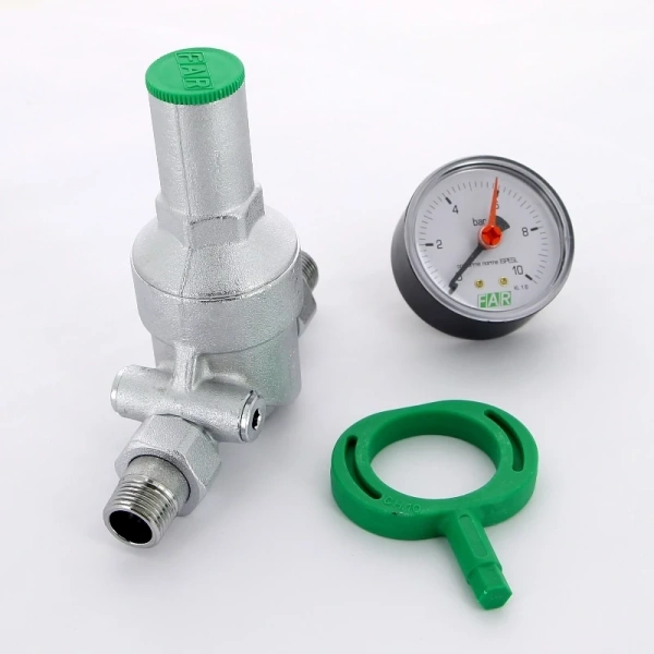 Редуктор давления 1/2" с манометром FAR FA 2815 12