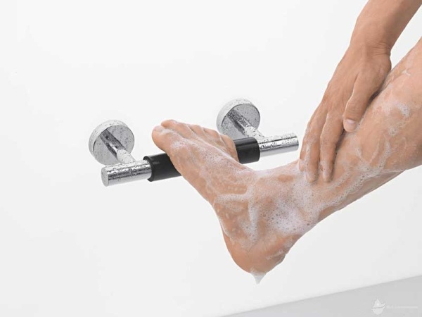 Подставка для ног Hansgrohe Comfort 26329000 Хром Черная