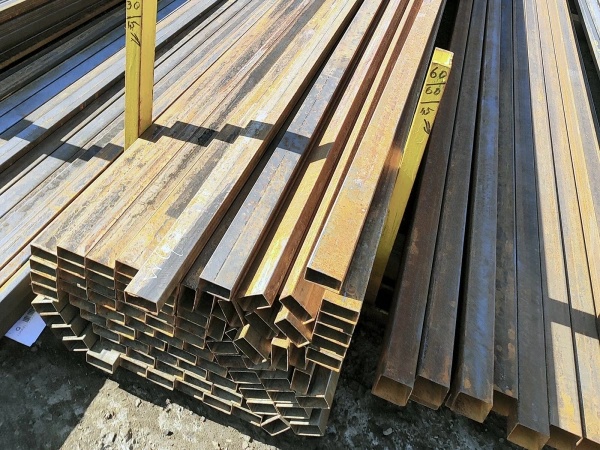 Труба профильная стальная 50х50х4 мм. Квадратная. Длина 6 м.