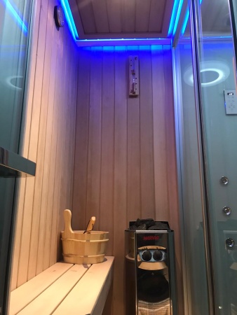 Кабина с финской сауной FRANK F921L левосторонняя 220х130 см
